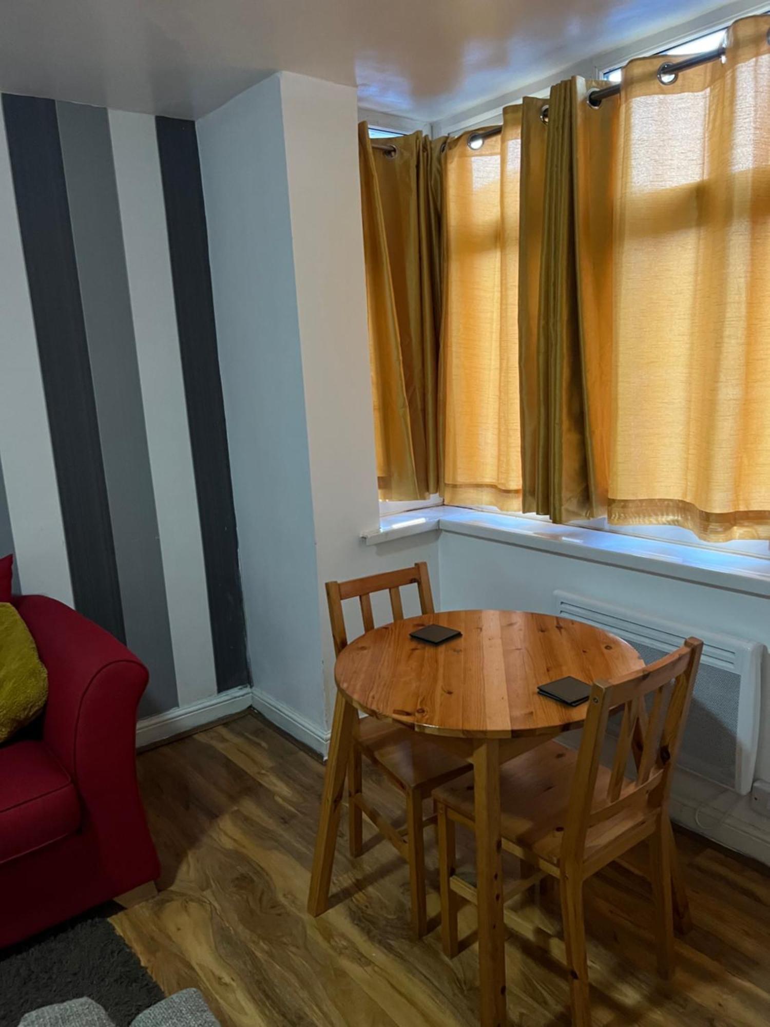 Rosewood Lodgings Special Offer For Student On Long Stay Manchester Esterno foto